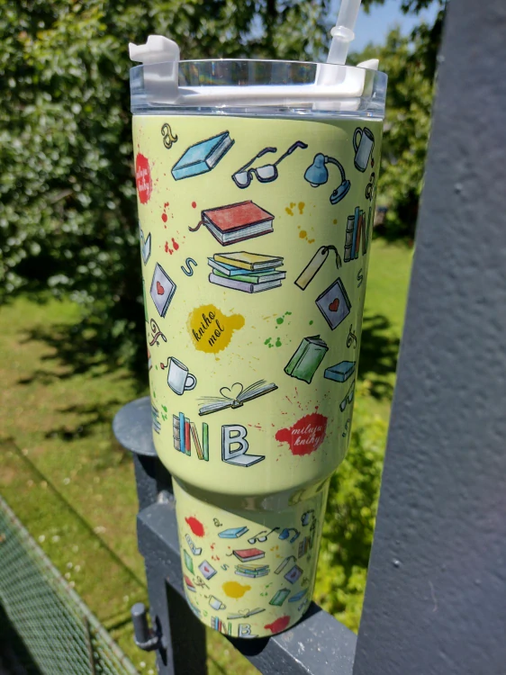 MAXI Termohrnek Čtu, tedy jsem! Žlutý 